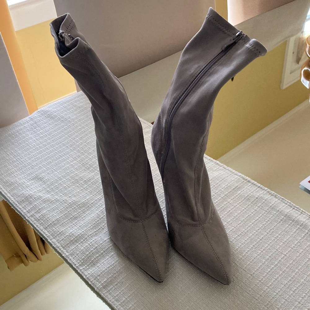 KOI Footwear, grey booties